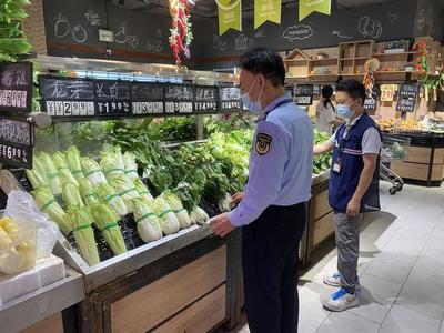東莞長安開展'五一'節(jié)前食品安全大排查，保障節(jié)日食品銷售安全